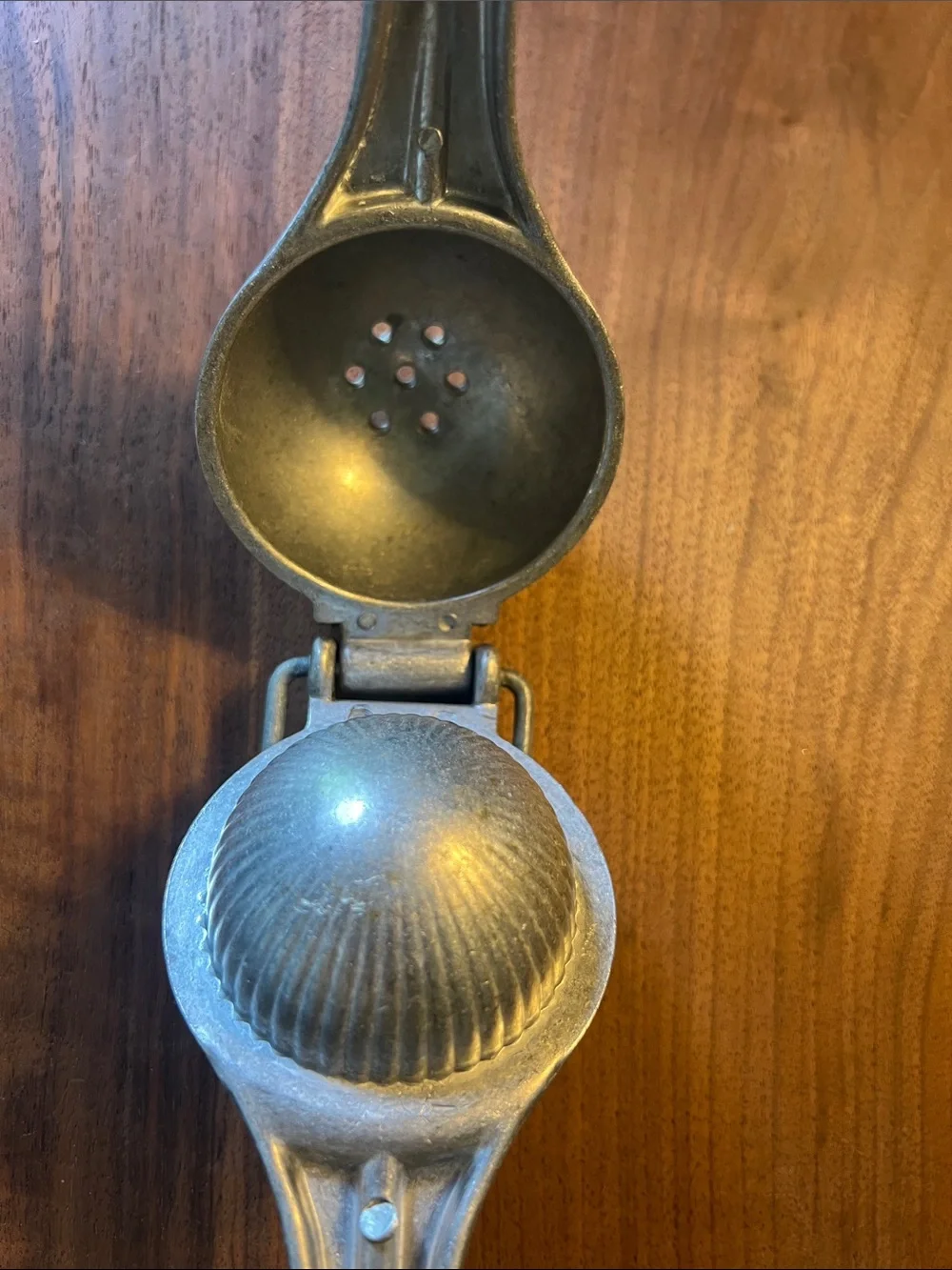 Vintage Metal Citrus 🍊 🍋 🍋‍🟩 Squeezer